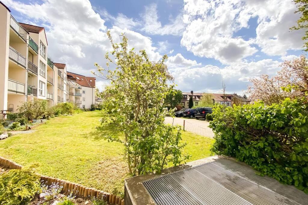 Apartment Am Auensee Mit Grosser Terrasse & Privat-Parkplatz Leipzig Exterior photo